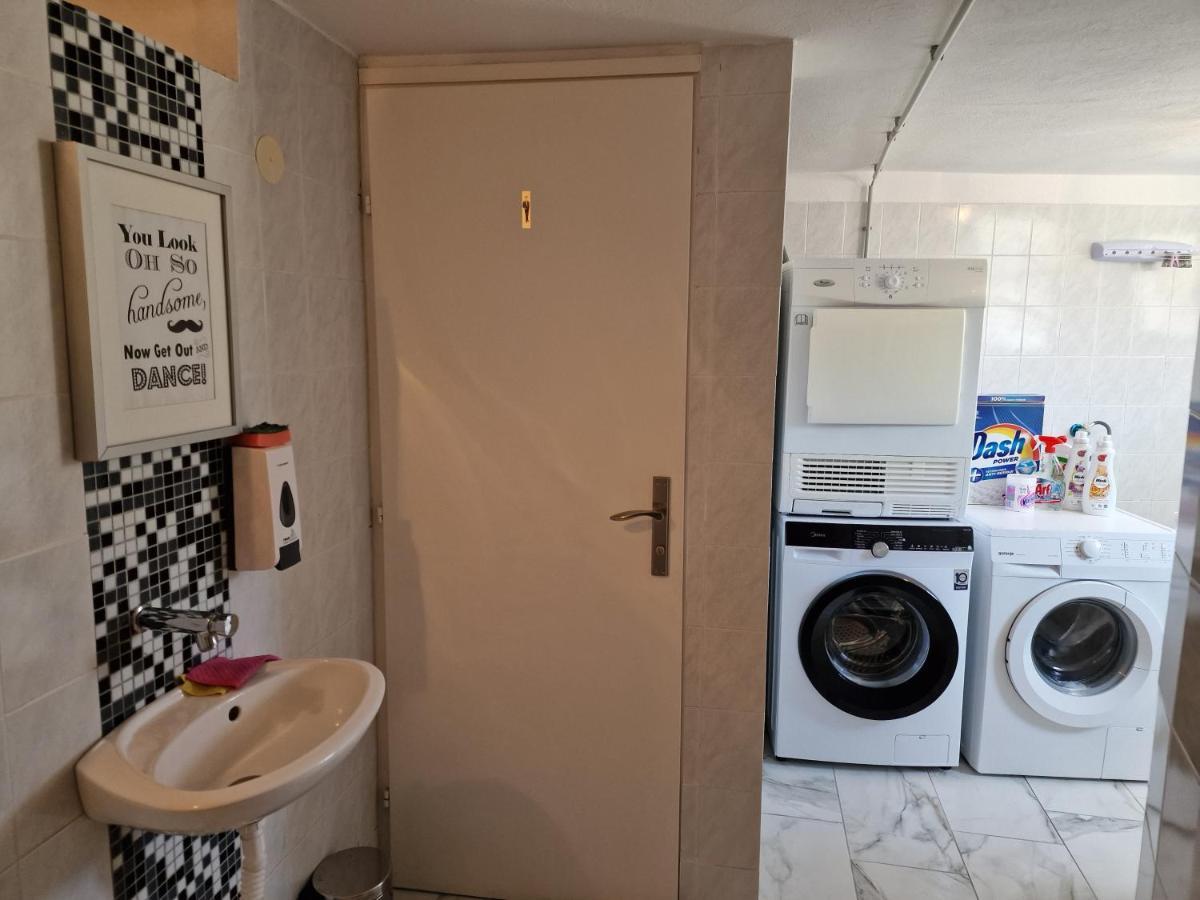 Apartments Marija Vir Eksteriør billede